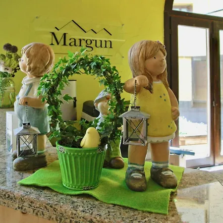 Apartment Apartment Residenza Chesa Margun 24-1 By Interhome *